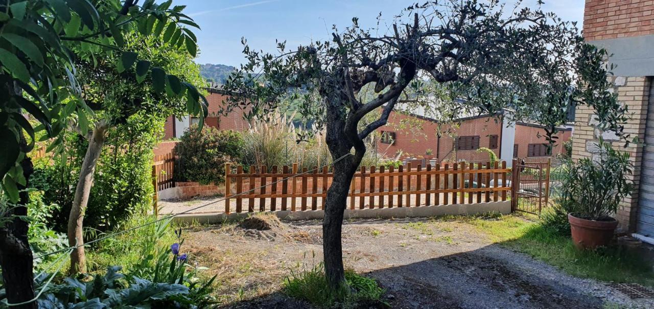 La Casina Di Jo Apartment Siena Ngoại thất bức ảnh